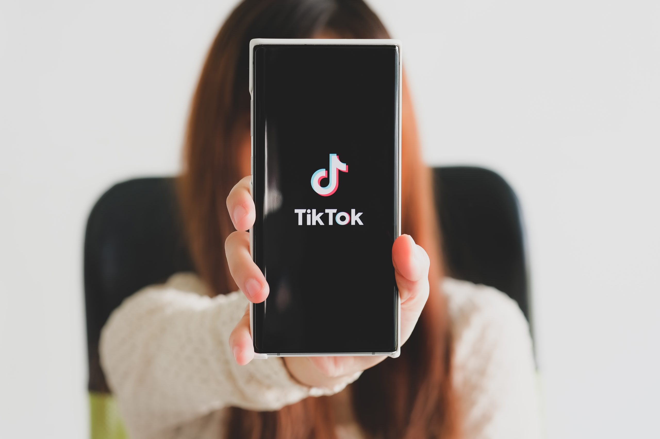 Cuenta falsa en TikTok - INDUMIL